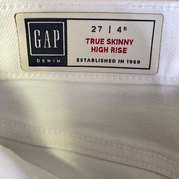 Gap True Skinny White Jeans-#1824 - Picture 3 of 12